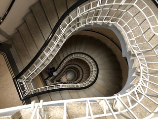 Fototapeta premium Looking down a cubist staircase
