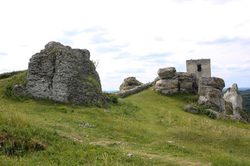 Fototapeta na wymiar Ruins of the castle in Olsztyn, Poland