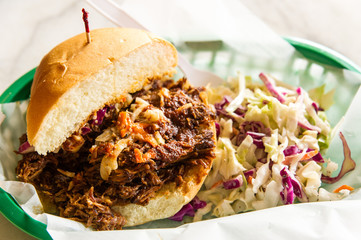 ハワイ　ローカルフード　ハンバーガー