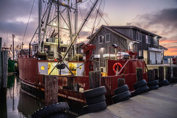 Fototapeta na wymiar Early morning at the fishing fleet dock in Barnegat Light, New Jersey