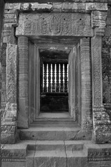 Obraz premium Black and white photo of Wat Phu ruins, a sanctuary built on the mountain of Champasak, Laos.