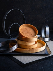 Empty tart crusts