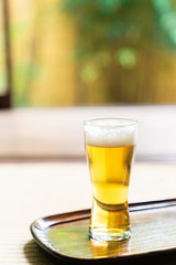 縁側のビール