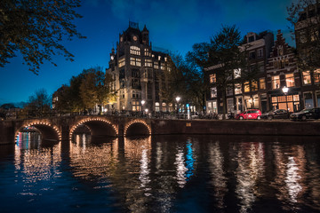 Fototapeta premium Canals of Amsterdam in the Blue Hour