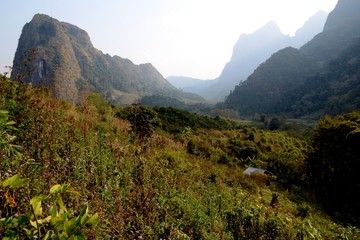 Wunderschöne Landschaft bei Nong Kiao, Laos
