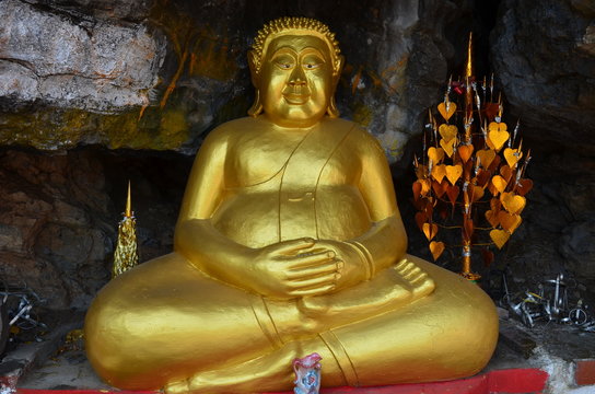 Sitzender goldener Buddha, Luang Prabang