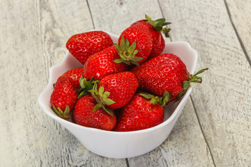 Sweet strawberry in the bowl