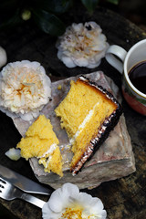 pão de ló com creme.
