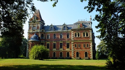 Pałac w Krowiarkach. W latach 1949 - 1959 r. siedziba Państwowego Domu Dziecka