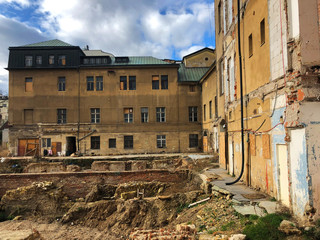 Digging up the yard of some medieval city blocks