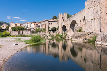 Fototapeta premium Beautiful medieval town of Besalú located near the city of Gerona. (Spain)