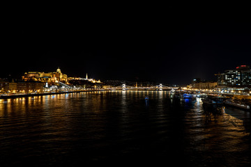 Fototapeta na wymiar Danube night scene in Budapest