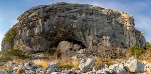 Panoramic view in the front of the cave
