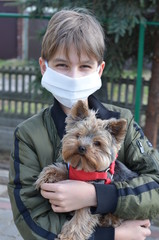 koronawirus  , coronavirus , maseczka wirusowa , maska antywirusowa , chłopiec  w maseczce , antywirusowa maseczka , wirus , virus , maska , maseczka , sport w masce , sport w maseczce , dziecko maska © Szymon