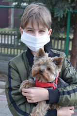 koronawirus  , coronavirus , maseczka wirusowa , maska antywirusowa , chłopiec  w maseczce , antywirusowa maseczka , wirus , virus , maska , maseczka , sport w masce , sport w maseczce , dziecko maska © Szymon