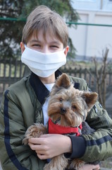 koronawirus  , coronavirus , maseczka wirusowa , maska antywirusowa , chłopiec  w maseczce ,...