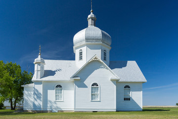 Fototapeta na wymiar Church on the Prairies