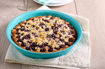 Cherry cake with crumble topping