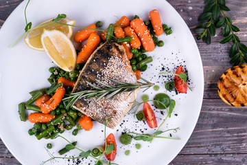 grilled fish with vegetables