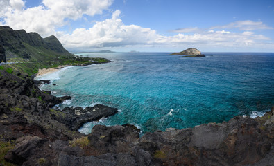 Fototapeta na wymiar South shore cliffs - Oahu, Hawaii