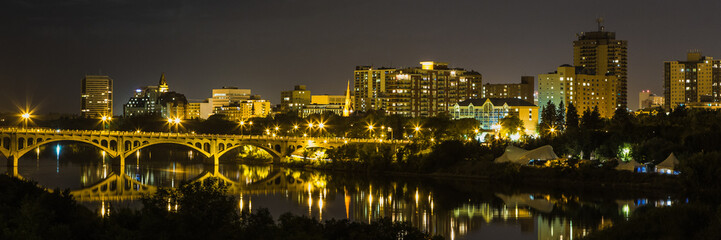 Fototapeta na wymiar Saskatoon City Lights
