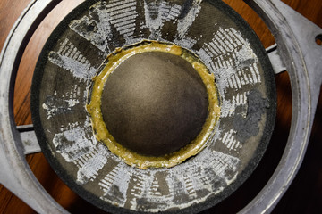 woofer 75gdn-3 sealed with adhesive plaster. Repair and restoration of the speaker.