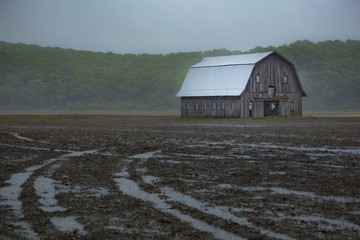 Hut in the farmland in Missouri at the flood of 2019