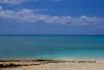Cercles muraux Plage de Seven Mile, Grand Cayman Une section de Seven Mile Beach sur Grand Cayman dans les îles Caïmans. Cette île tropicale paradisiaque des Caraïbes est un point chaud pour le tourisme aisé