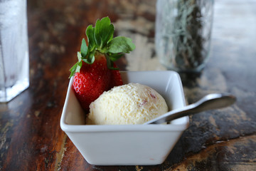 Gelato strawberry 