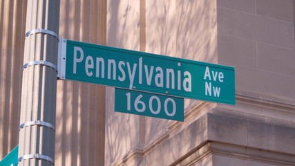 Fototapeta premium Pennsylvania Avenue in Washington - address of The White House