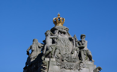 Fototapeta na wymiar ornament on marble bridge in front of parliament