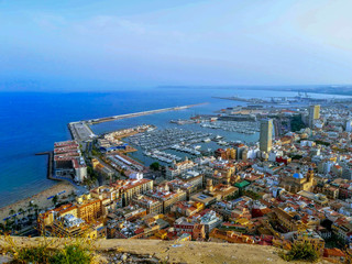 panorama miasta portowego