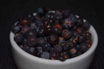bowl of blueberries