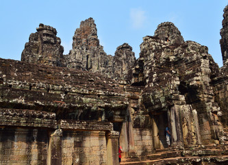 Naklejka premium Ancient temple on blue background