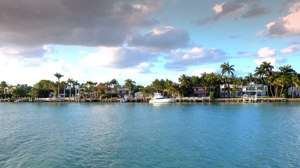 Fototapeta premium Small Islands around Miami - home of celebrities