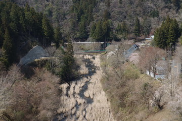 日本のダムからの景色