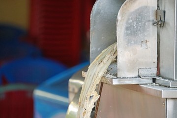 press for ffresh sugar cane juice