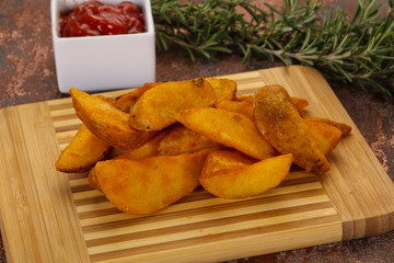 Fried potato slices