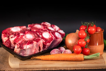 Ingredientes para receta de carne y verduras