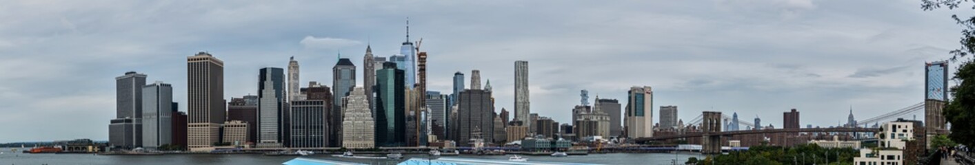 Naklejka premium panoramic buildings of new york in the manhattan area
