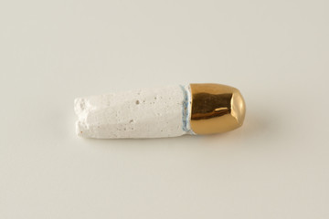 Artificial tooth crown