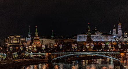 Obraz premium View at the Cremlin, Moscow-river and a bridge