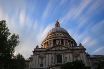 Fototapeta na wymiar Longexposure - Saint Paul - London