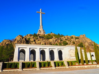 Valle de los Caidos. La cruz de piedra más grande del mundo.