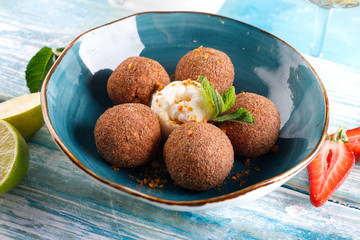 Tiramisu Flavored Chocolate Truffle Pralines Sweet Mini Balls for Snacks