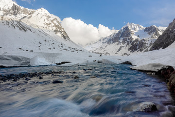 The amazing trek to hampta pass himalaya himachal pradesh