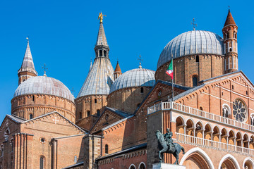 Fototapeta premium Dome of the Basilica of Saint Anthony of Padua