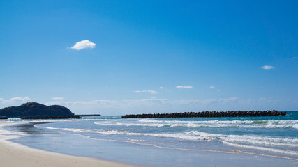 Obraz premium 海と空と砂浜の風景