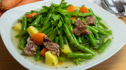 Bohneneintopf mit Rind