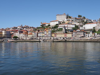 Obraz premium Marvelous Ribeira area at Douro river in PORTO city in Portugal